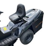 STIGA Black Edition Pro 225/92 Twin H Rasentraktor mit Winterpaket 120 Plus – Detailansicht