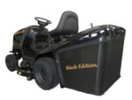 STIGA Black Edition Pro 226/102 Twin H Gartentraktor – Detailansicht