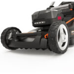 WORX WG749E Akku-Rasenmäher mit 2 x 4,0 Ah Akkus und Doppelladegerät – Detailansicht